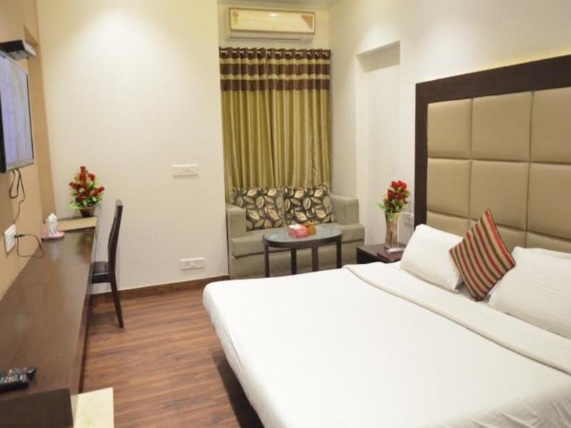 غورغاون Hotel Vipul Grand المظهر الخارجي الصورة