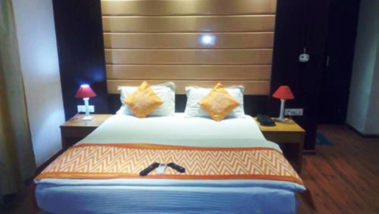 غورغاون Hotel Vipul Grand المظهر الخارجي الصورة