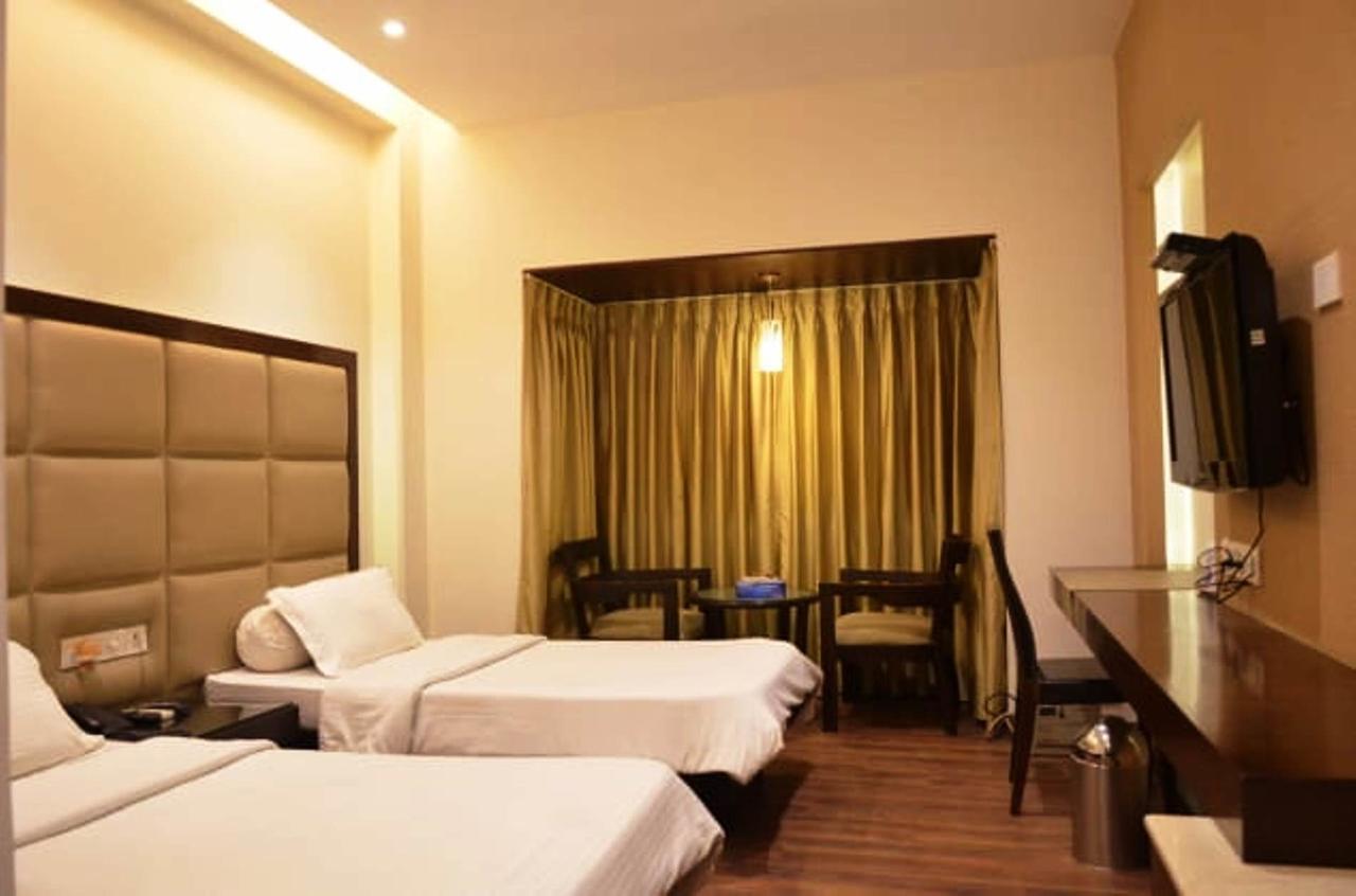غورغاون Hotel Vipul Grand المظهر الخارجي الصورة