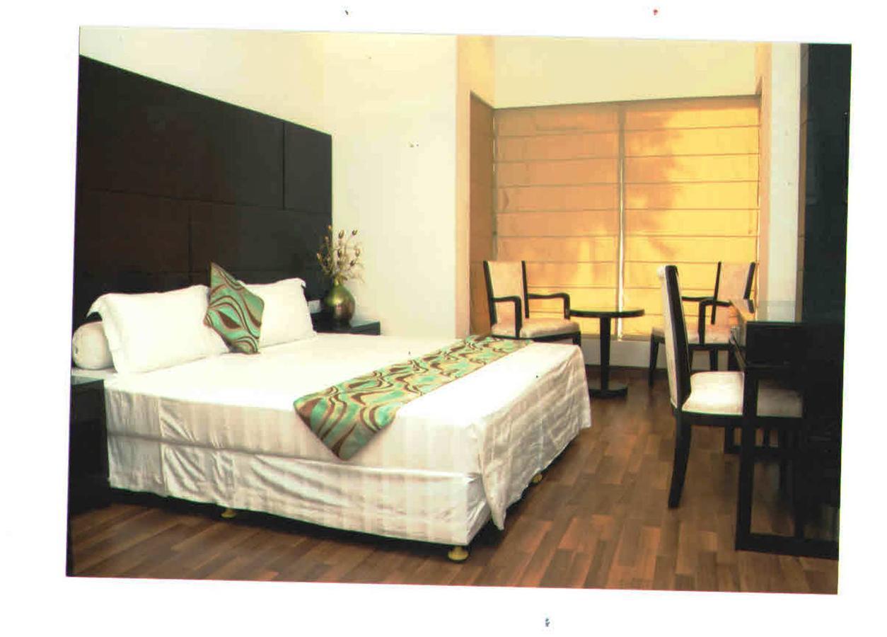 غورغاون Hotel Vipul Grand المظهر الخارجي الصورة